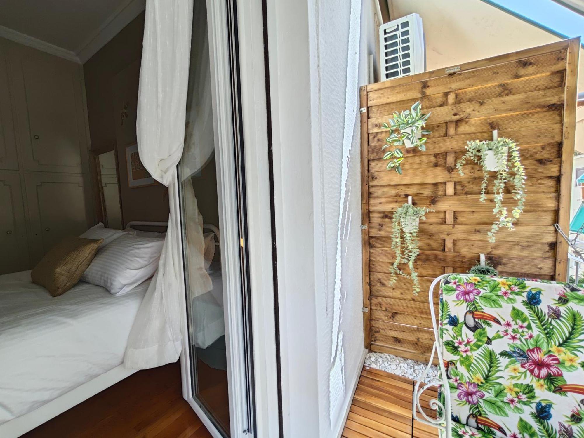 Caravin Wanderhome Acropolis, 1 Min From Acropolis Museum Atenas Exterior foto